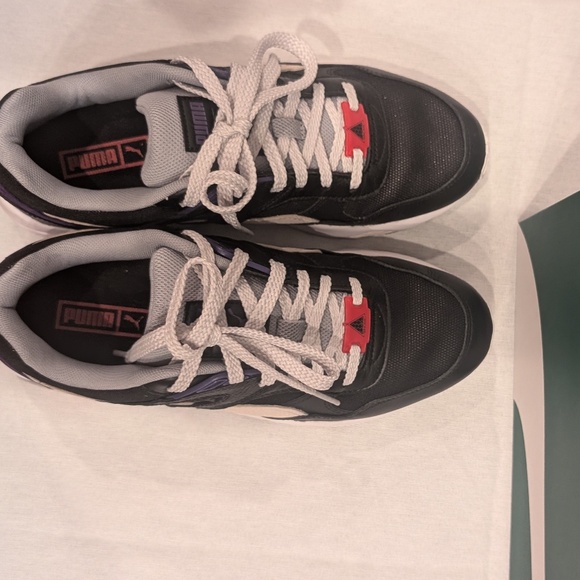 PUMA R698 "Reverse Classics" Men's Lace Up Black Sneakers - Picture 4 of 4